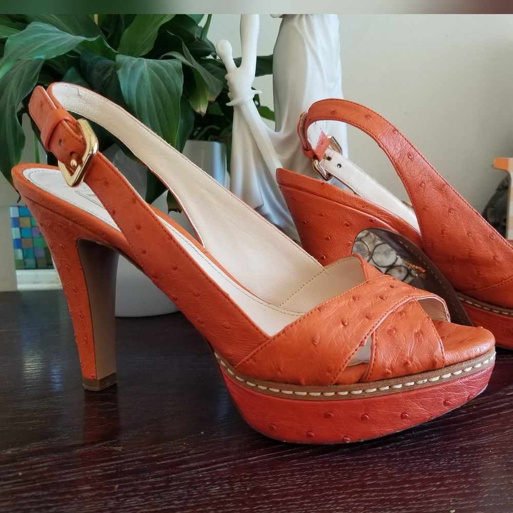 Prada ostrich platform heels sz 37.5